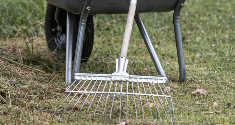 How to Choose the Right Wheelbarrow for Your Garden?